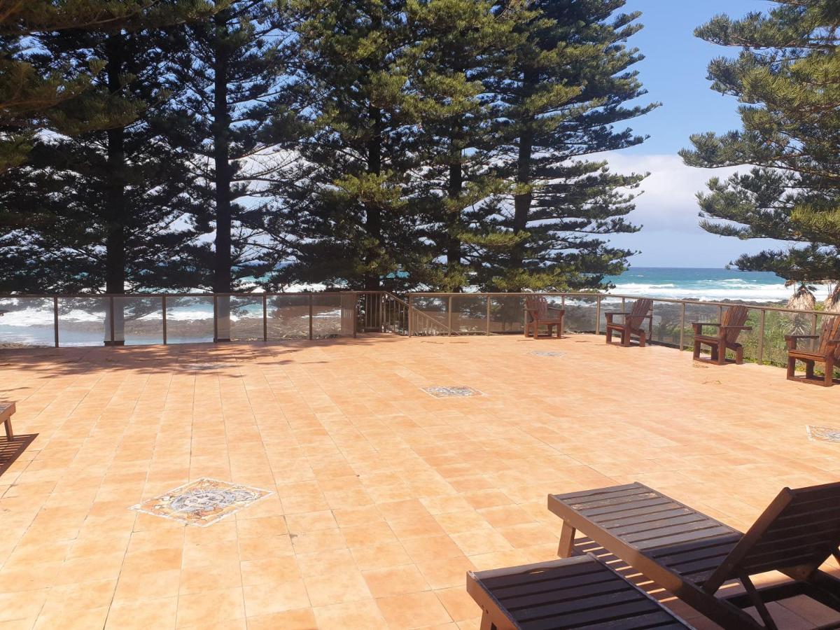 Sea Otters Lodge Kini Bay Екстер'єр фото