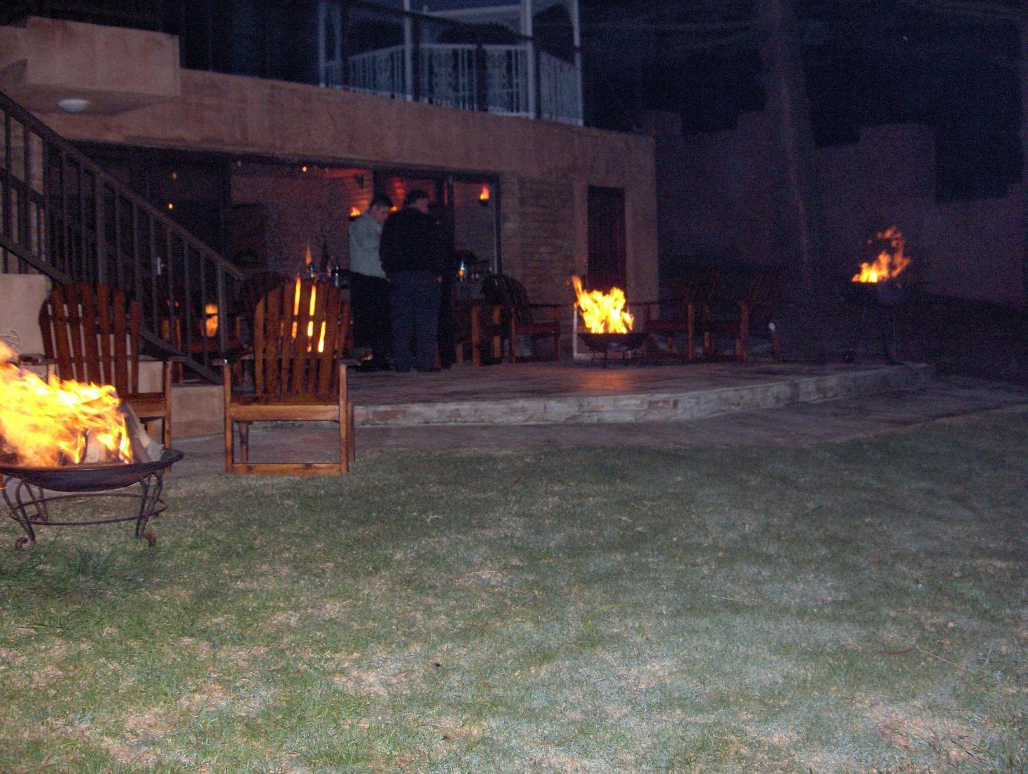 Sea Otters Lodge Kini Bay Екстер'єр фото