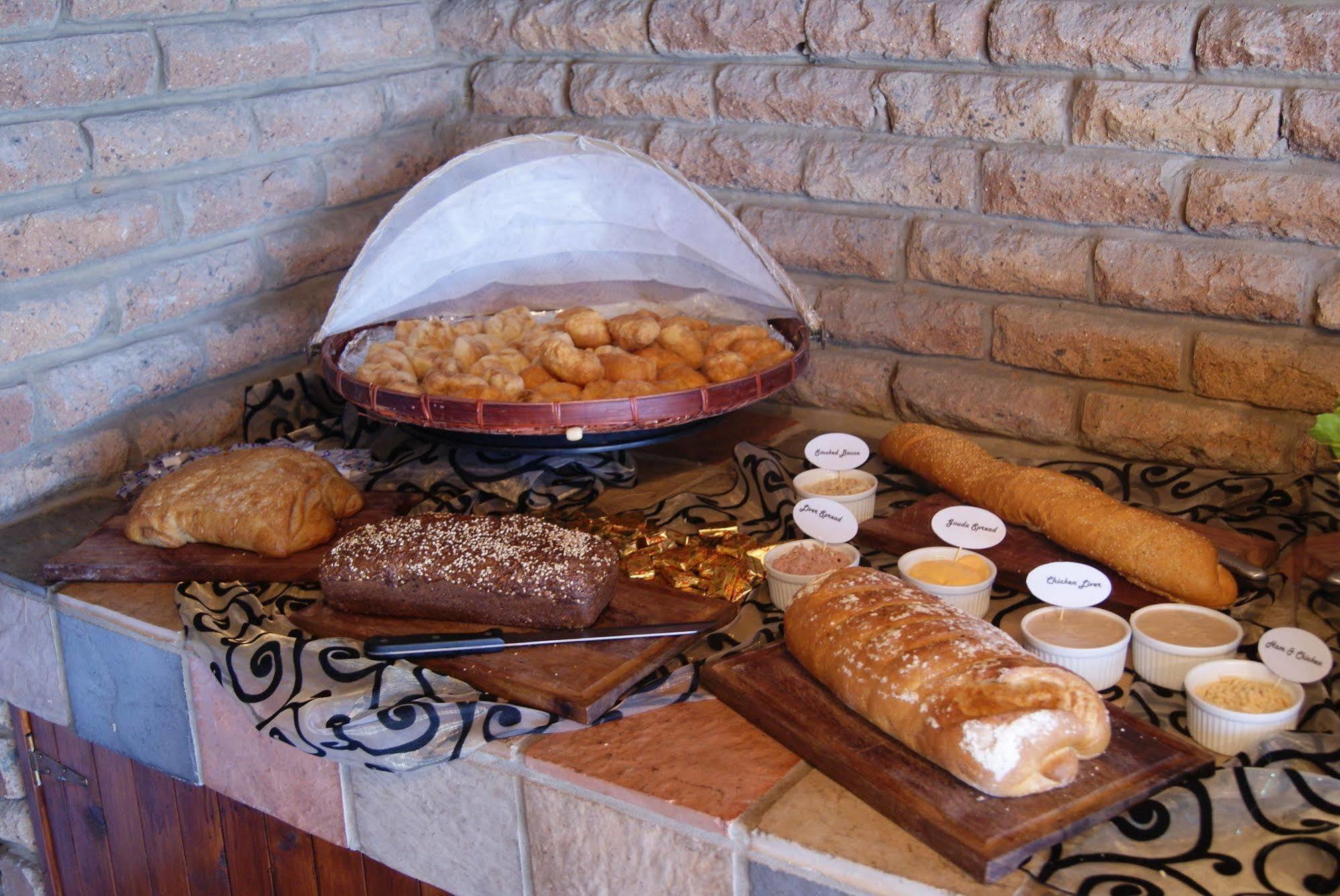 Sea Otters Lodge Kini Bay Екстер'єр фото