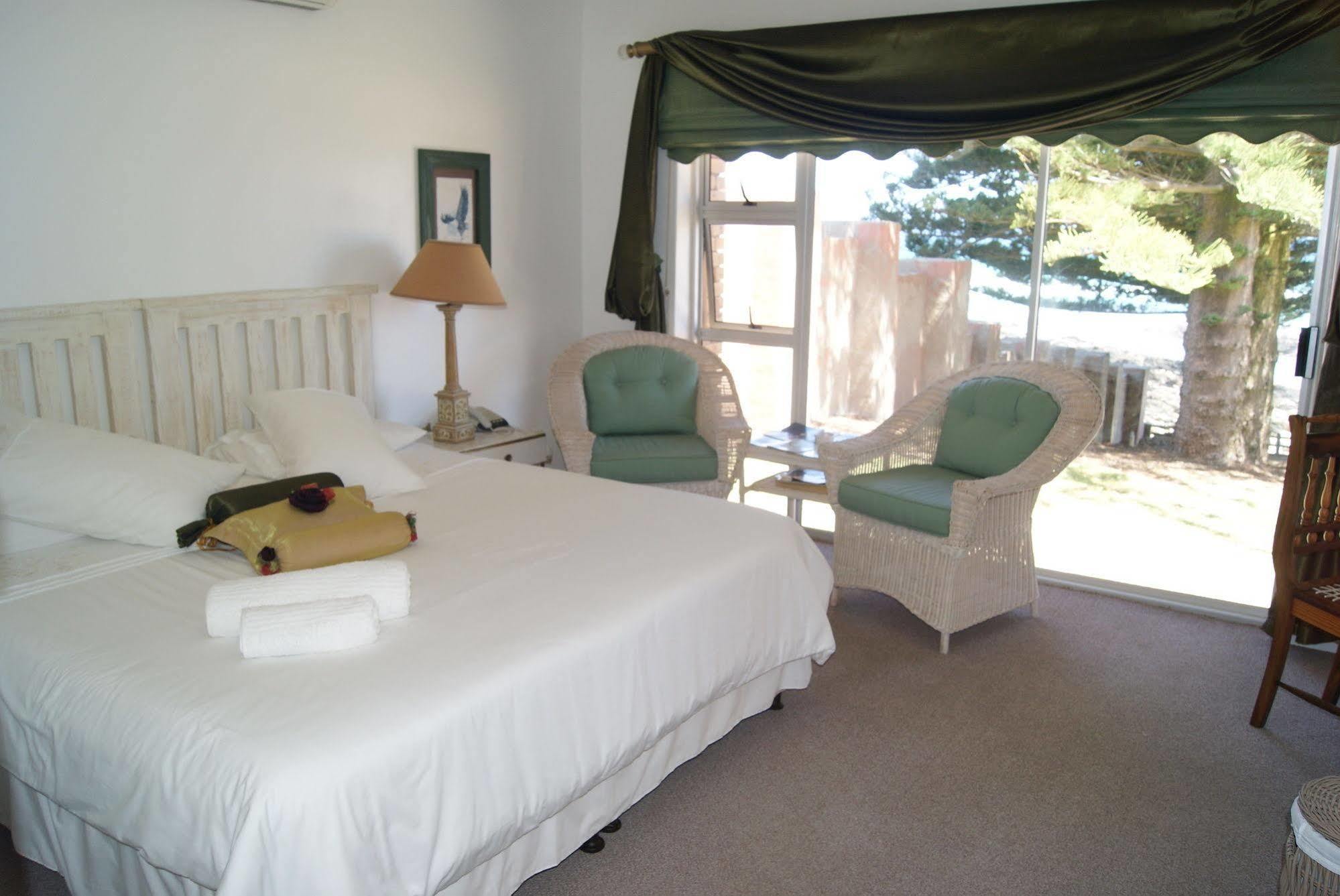 Sea Otters Lodge Kini Bay Екстер'єр фото