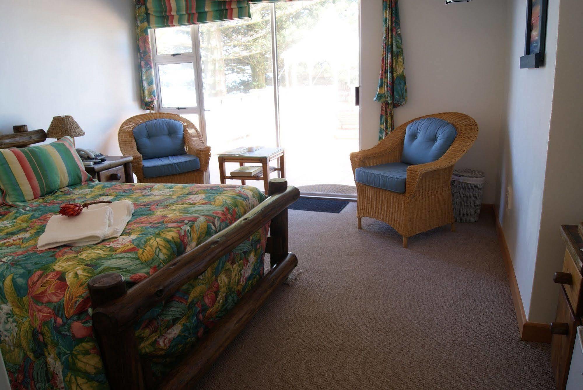 Sea Otters Lodge Kini Bay Екстер'єр фото