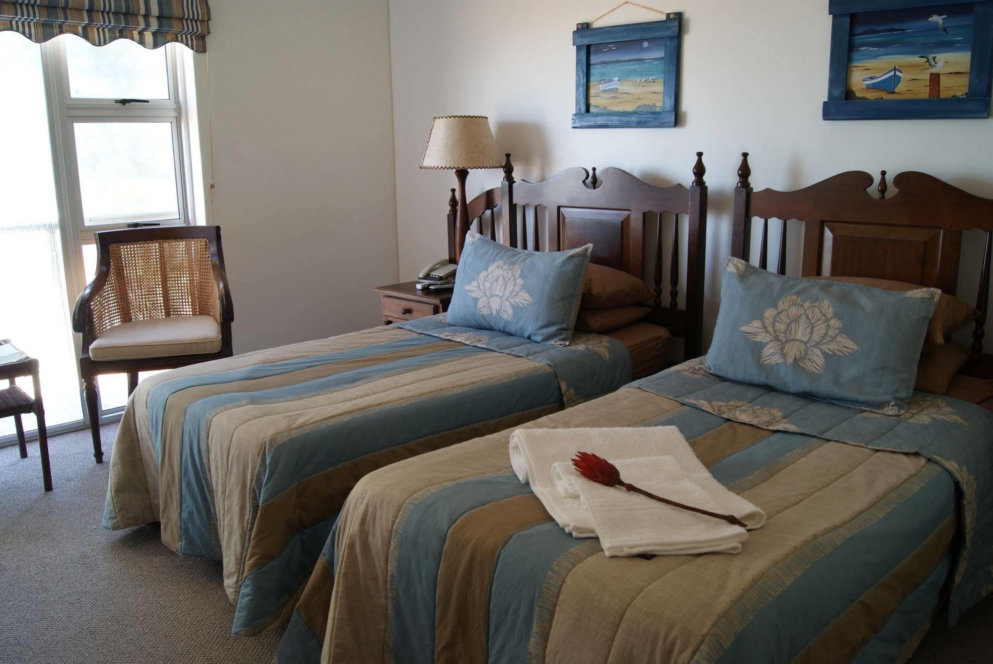 Sea Otters Lodge Kini Bay Екстер'єр фото