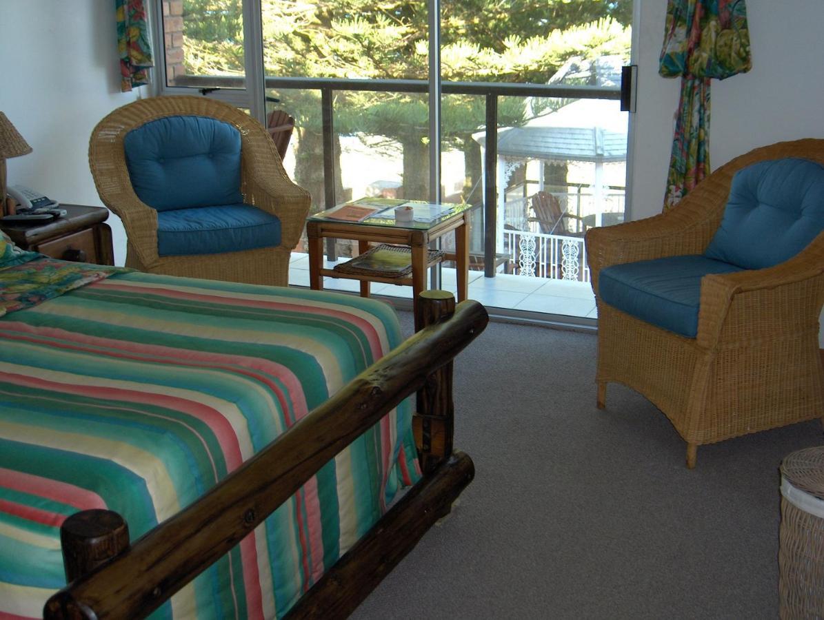 Sea Otters Lodge Kini Bay Екстер'єр фото